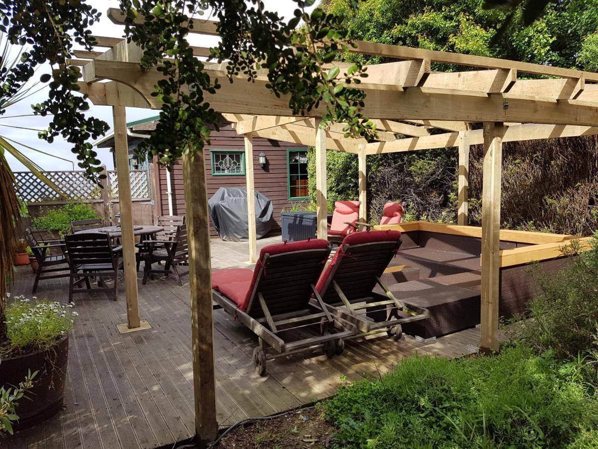 Private Seaside Couples Hideaway Villa Kaka Point Exterior foto